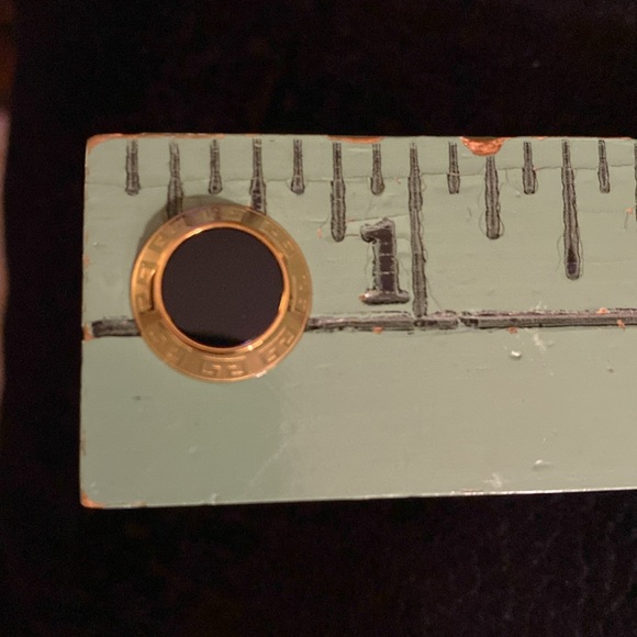 BLACK & GOLD EARRINGS - Picture 3 of 4